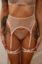 стринги з високою талією